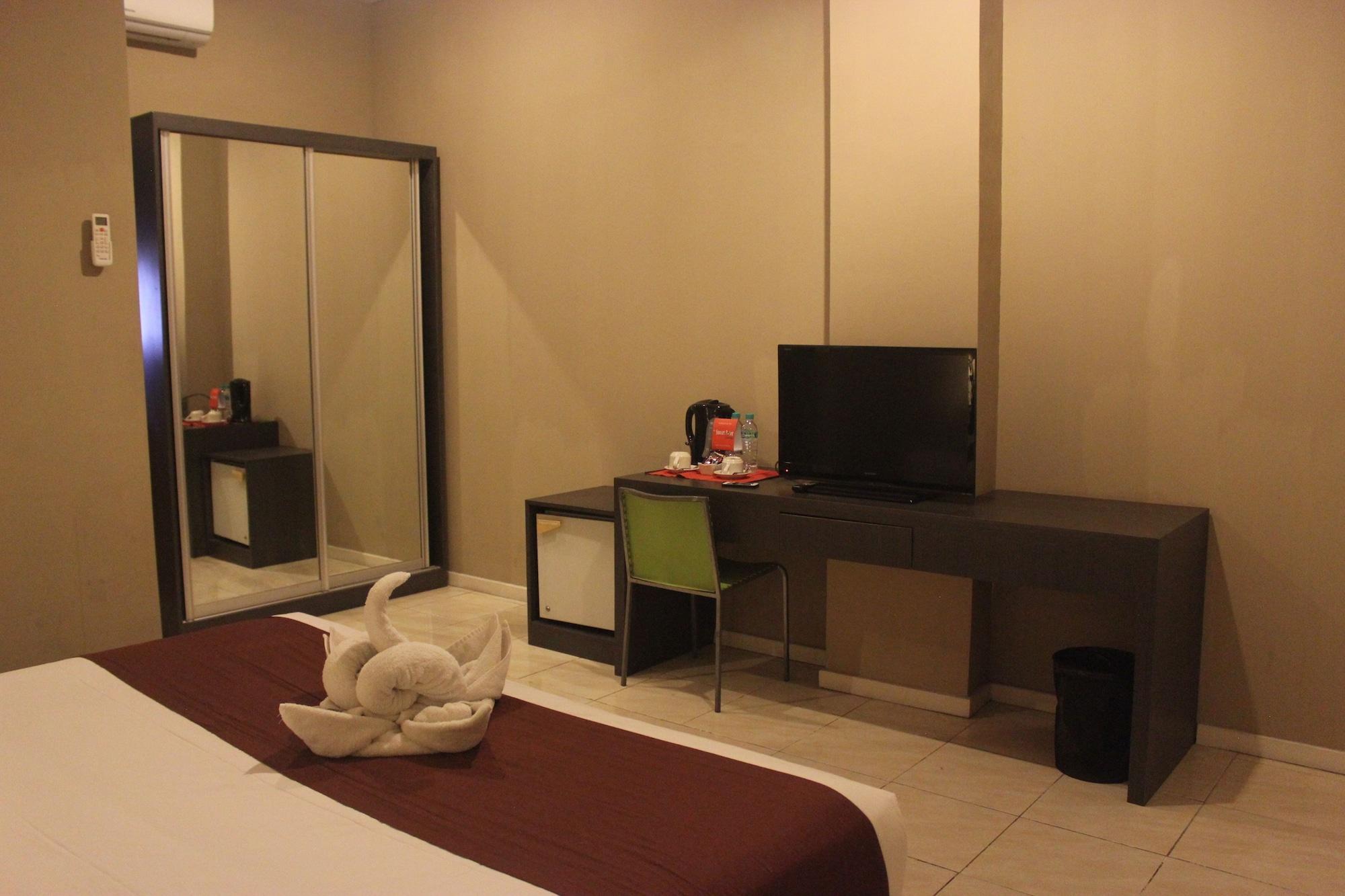 Готель Reddoorz @ Sunset Point Seminyak Екстер'єр фото