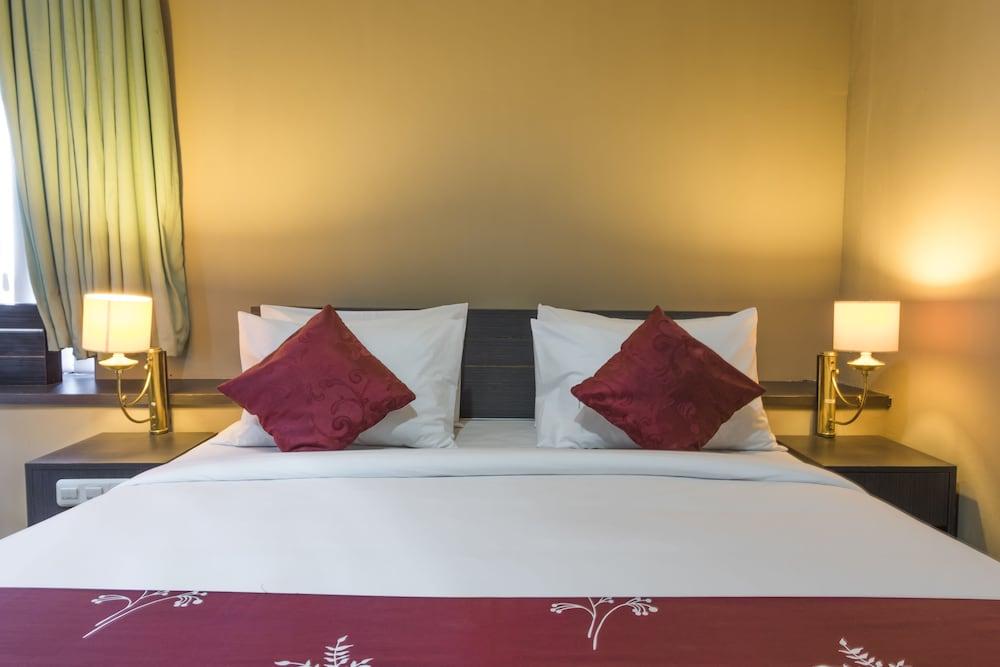 Готель Reddoorz @ Sunset Point Seminyak Екстер'єр фото